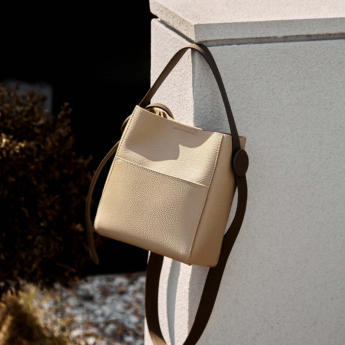 Alexa Daily Leather Bucket Bag-4